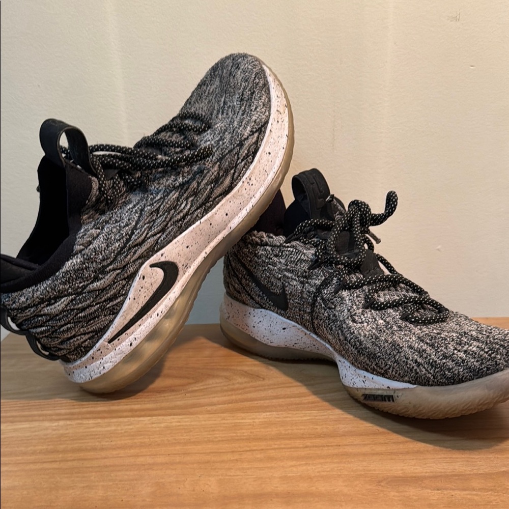 Nike LeBron 15 Low ‘Ashes’ | Size 10